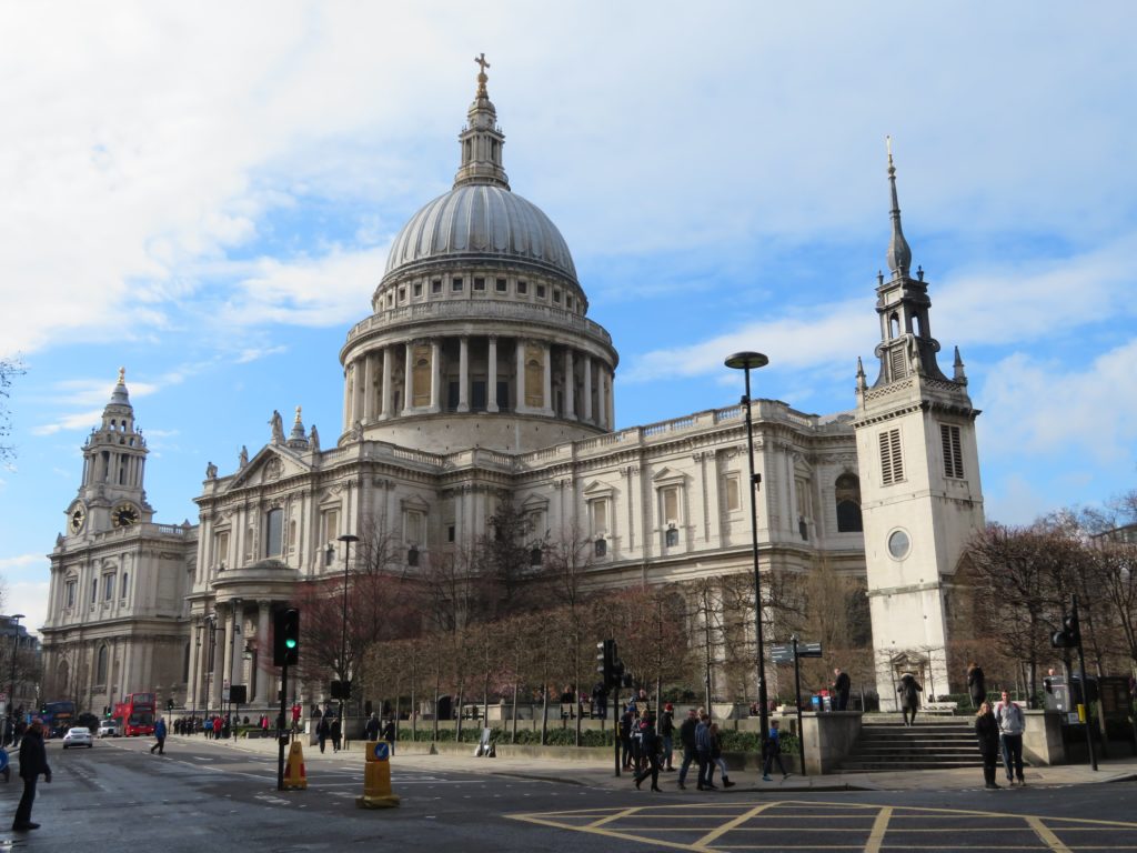 st pauls cathedral london must see and to tourist attraction itinerary spring lookout view