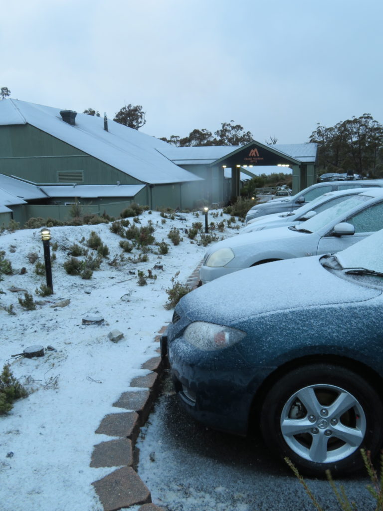 Cradle mountain snow april easter zero degrees cradle mountain lodge what time of year does it snow in tasmania