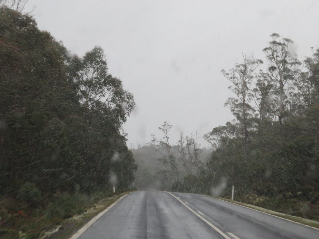 cradle mountain snow roads access how to get there from launceston