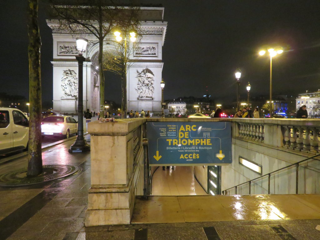 Arc De Triomphe how to get there access the roundabout tips directions 