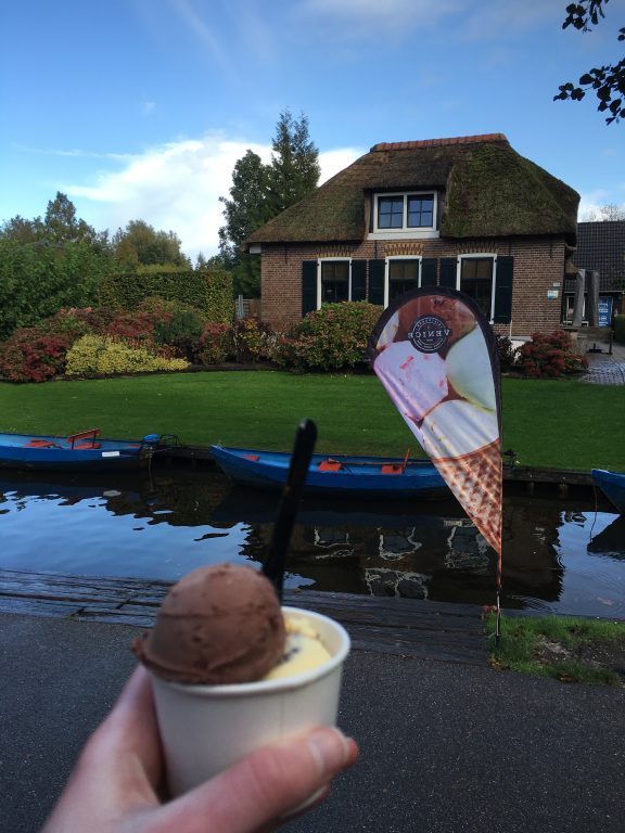 giethoorn netherlands overrated do not recommend worst day trip from amsterdam honest viator tour review
