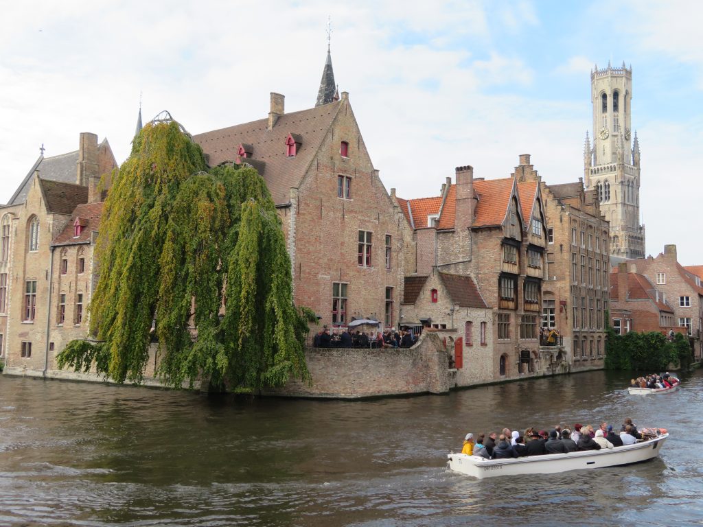 Bruges day trip from brussels how to get there diy train half day things to see and do itinerary chocolate shops
