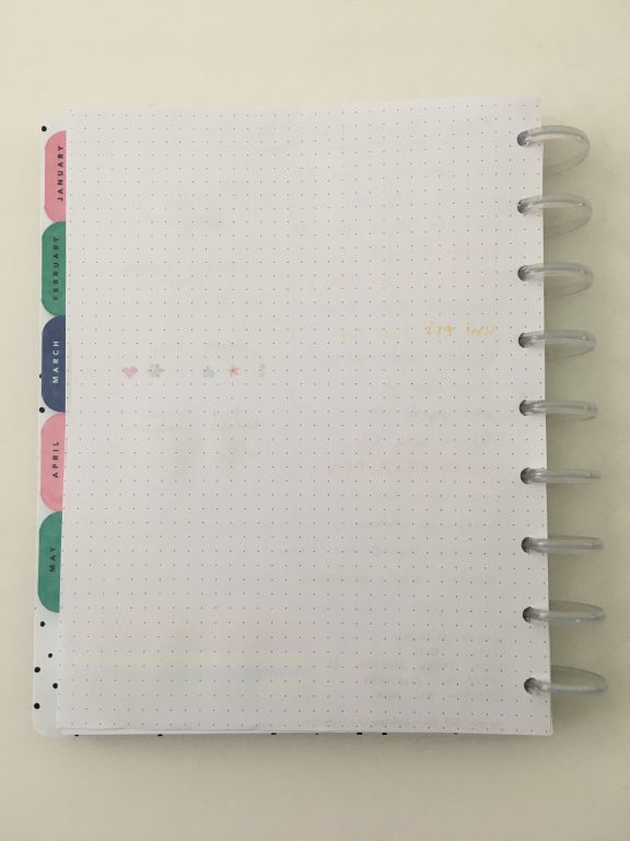 maggie holmes discbound planner review undated dot grid pen testing highlighters fine tip gel ballpoint stamps ghosting bleed mambi alternative