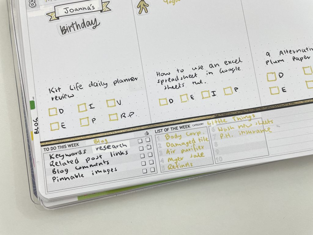 personal planner weekly spread black and gold simple quick minimalist review