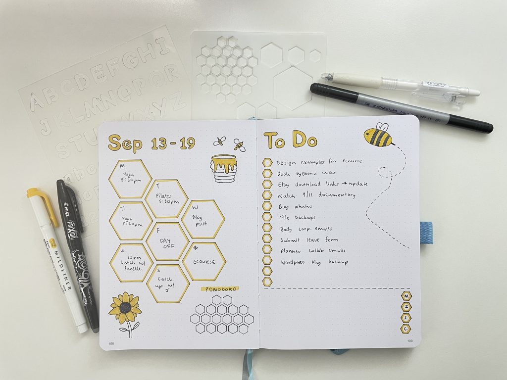 bullet journal weekly spread bee theme honey simple quick easy zebra mildliner frixion erasable esc goods dot grid notebook 160 gsm review