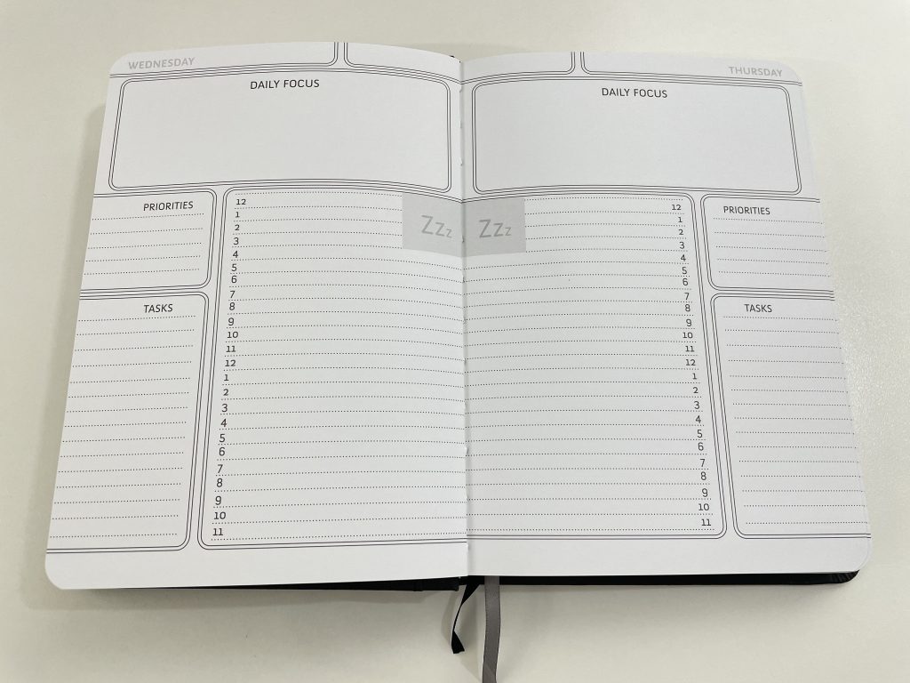 primo planner review video flipthrough pros and cons weekly overview 2 page monthly calendar day to a page layout hourly schedule gender neutral equal space for each day-min