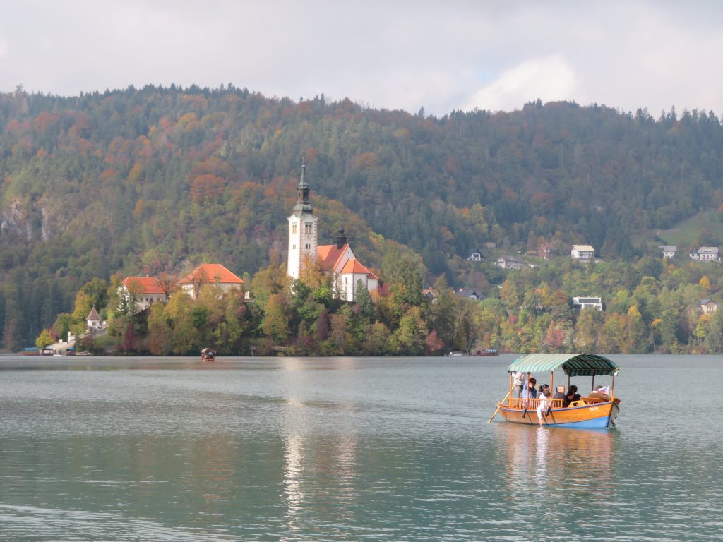 lake bled slovenia day trip from ljubljana review autumn colors