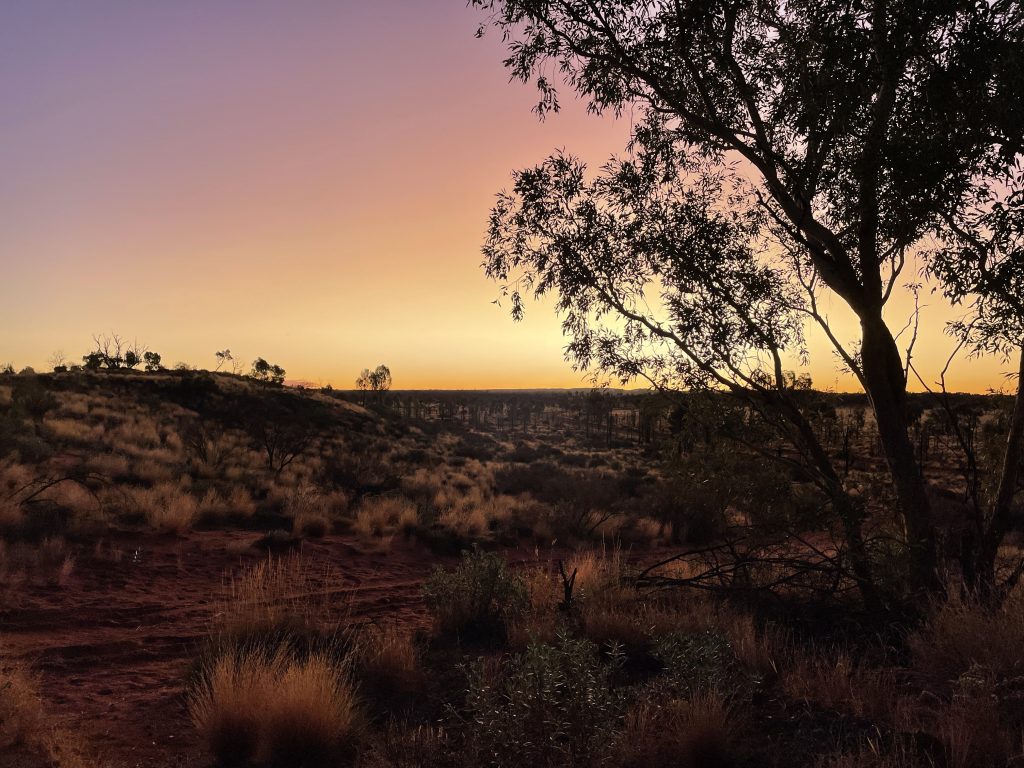 sunset uluru ayers rock yulara rest red centre itienrary national park things to see and do field of light star pass