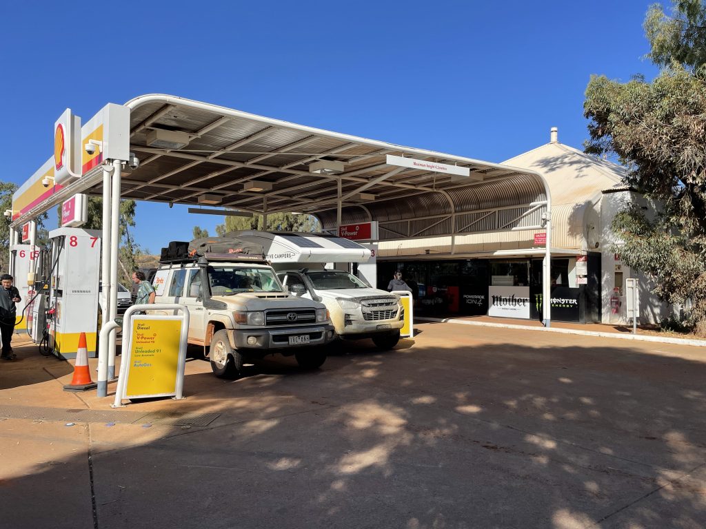 yulara fuel station red centre northern territory australia things to see and do 4 5 day itinerary winter june