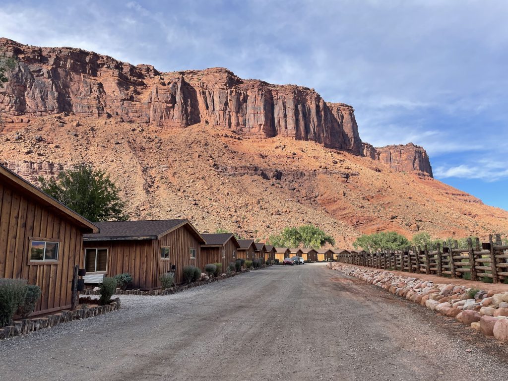 red cliffs lodge moab utah accomodation globus enchanting canyonlands tour review September