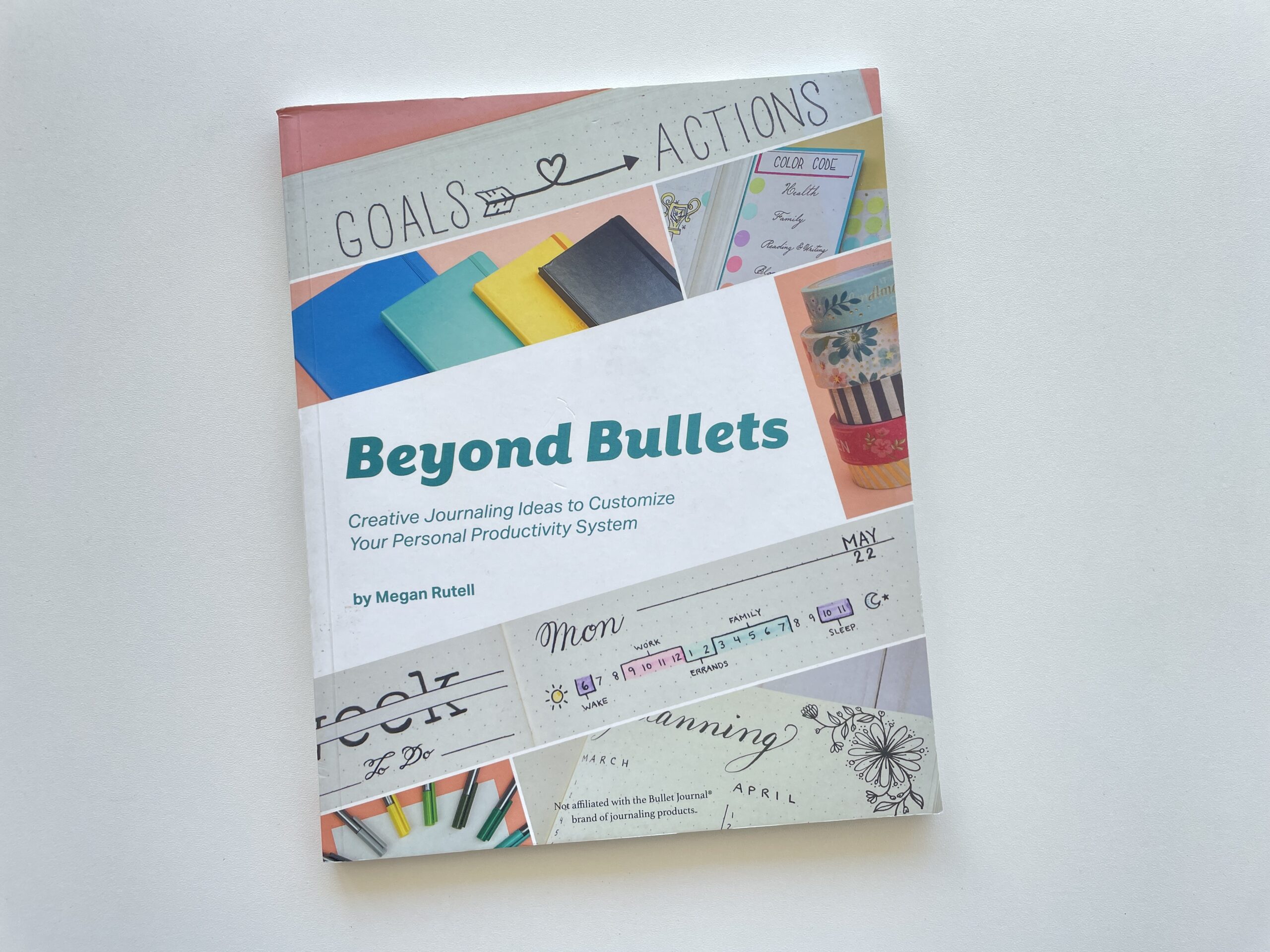 beyond bullets book review megan rutell guide to bujo introduction to bullet journaling what is it page layout ideas inspiration