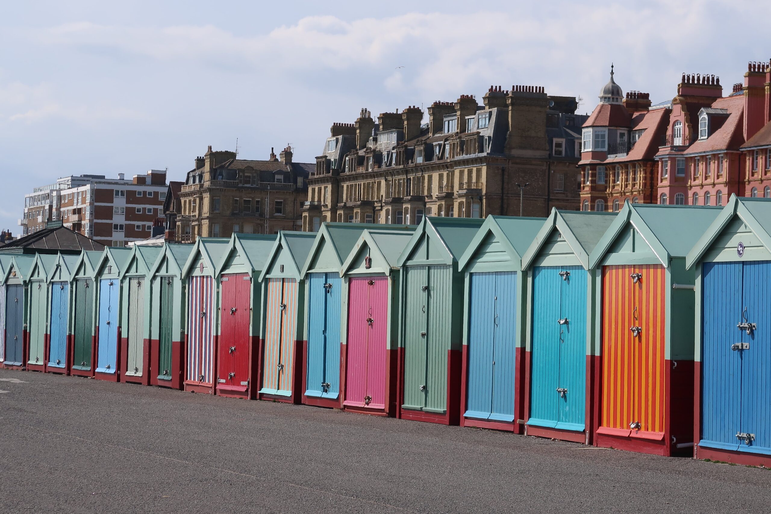 hove beach huts brighton 1 day itinerary things to see and do easy quick day trip from london via train may spring photo spots