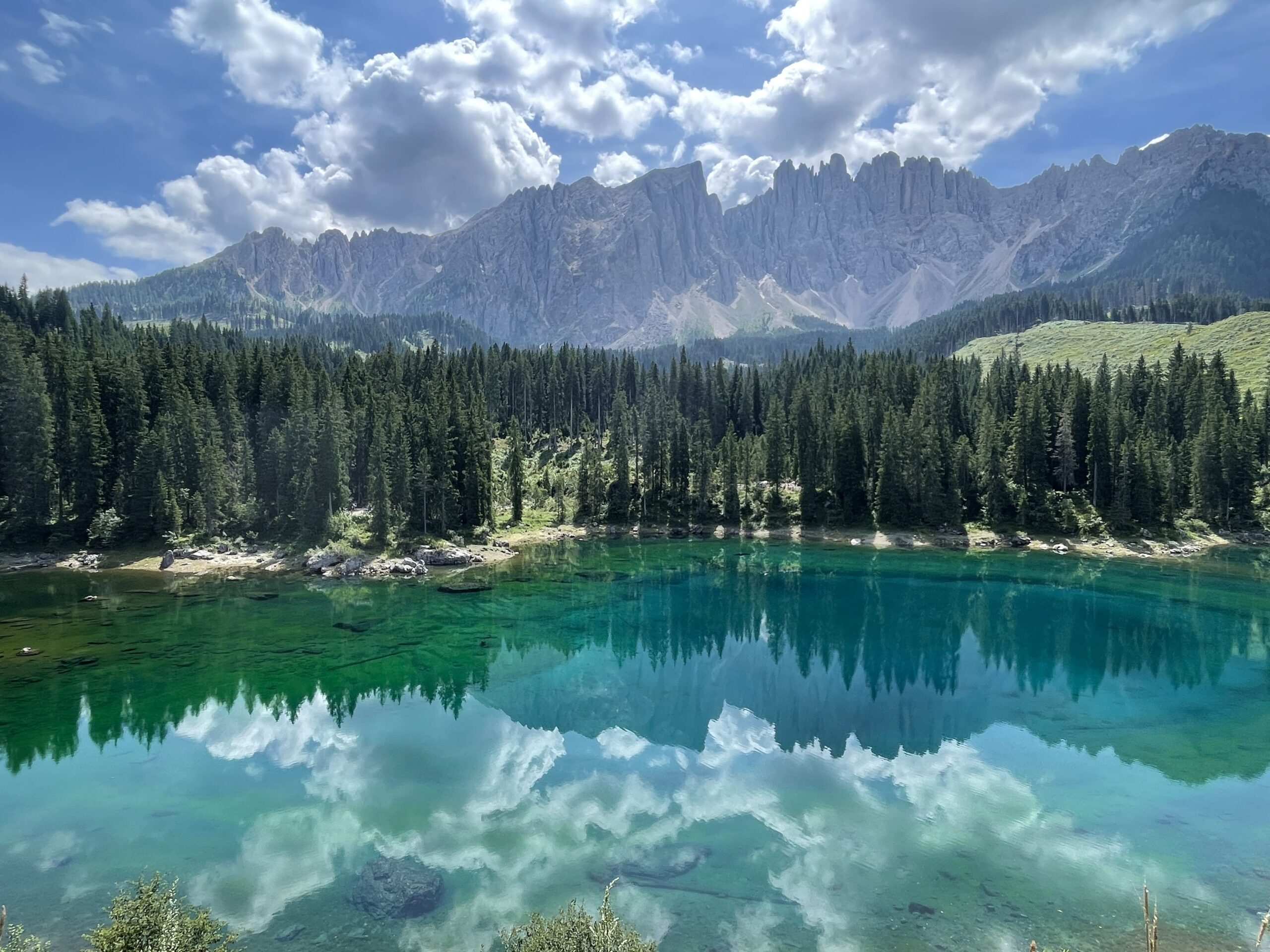 Lake Karersee Lago di Carezza dolomites itinerary easy hikes best viewpoints and scenery how to get there what to see and do printable itinerary