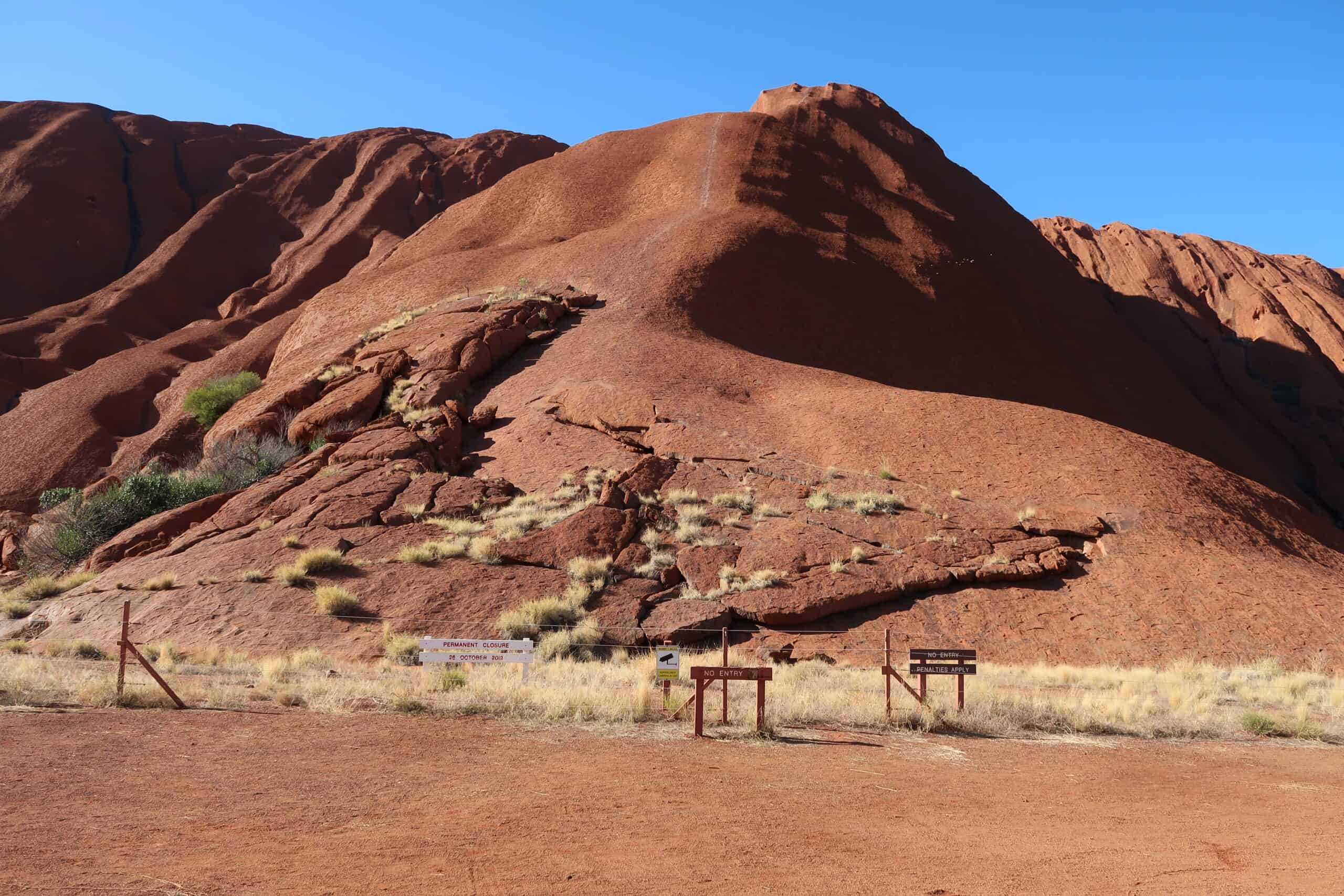 ayer rock climb permanent closure things to see an do in kata tjuta national park best places to photograph uluru sunrise sunset viewing platforms photography tips