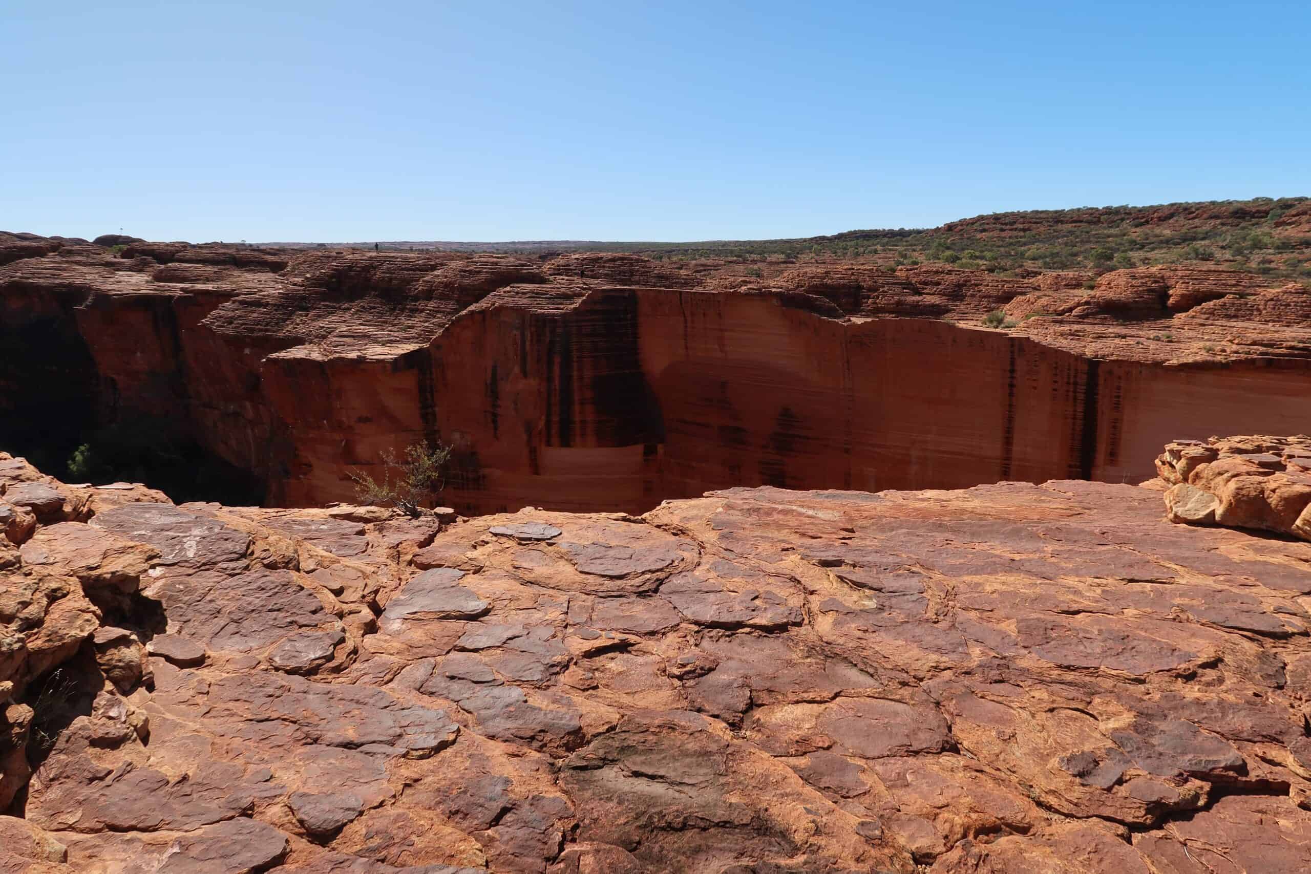 kings canyon cliff face rim walk australian outbank itinerary red centre best of northern territory 4 days hiking routes tips cost