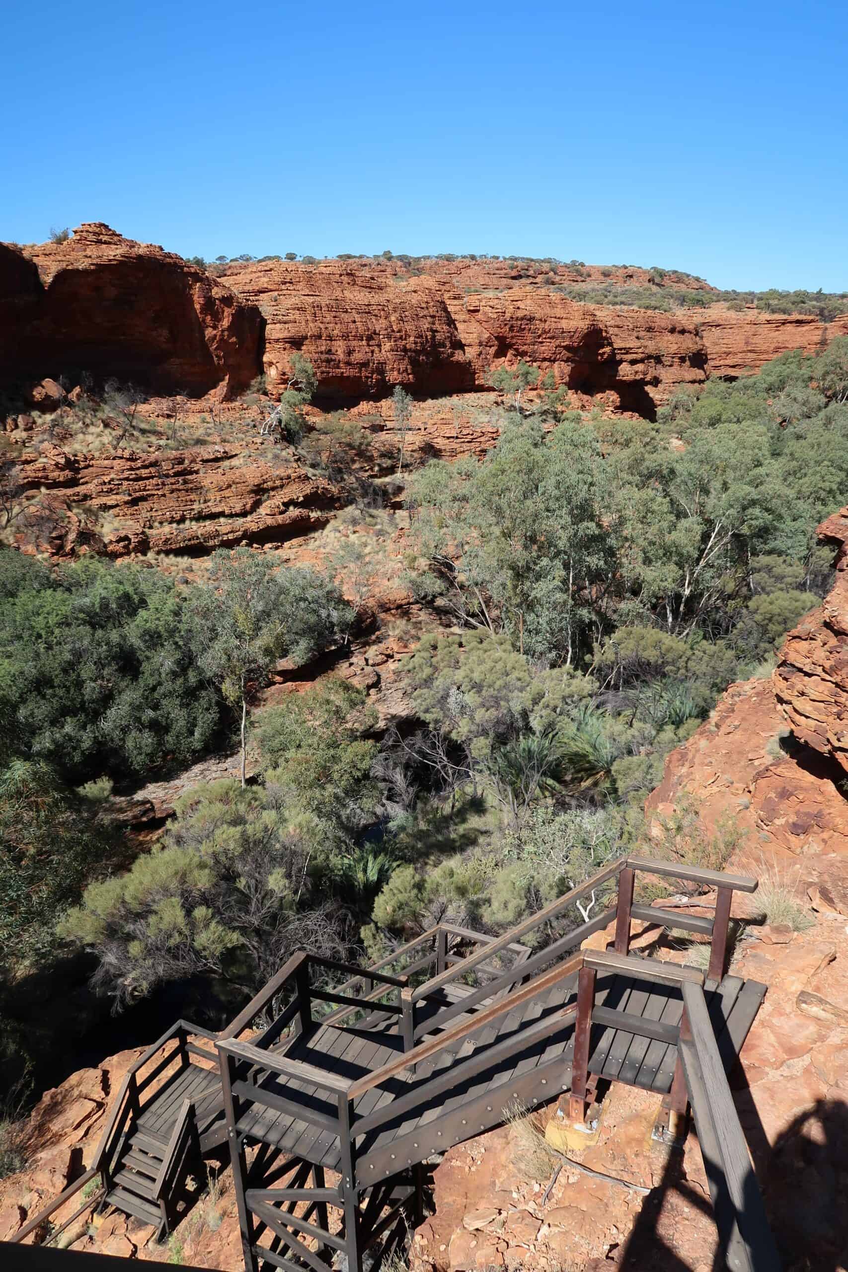 kings canyon rim walk garden or eden hiking route how to get there red centre itinerary self drive by car from yular versus bus