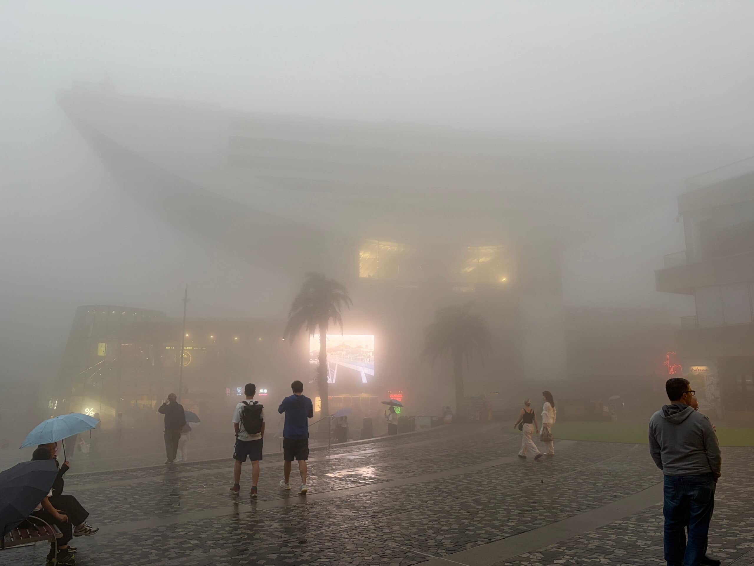 victoria peak hong kong during foggy weather is it still worth it march weather worst time to visit the peak best viewpoints in hong kong