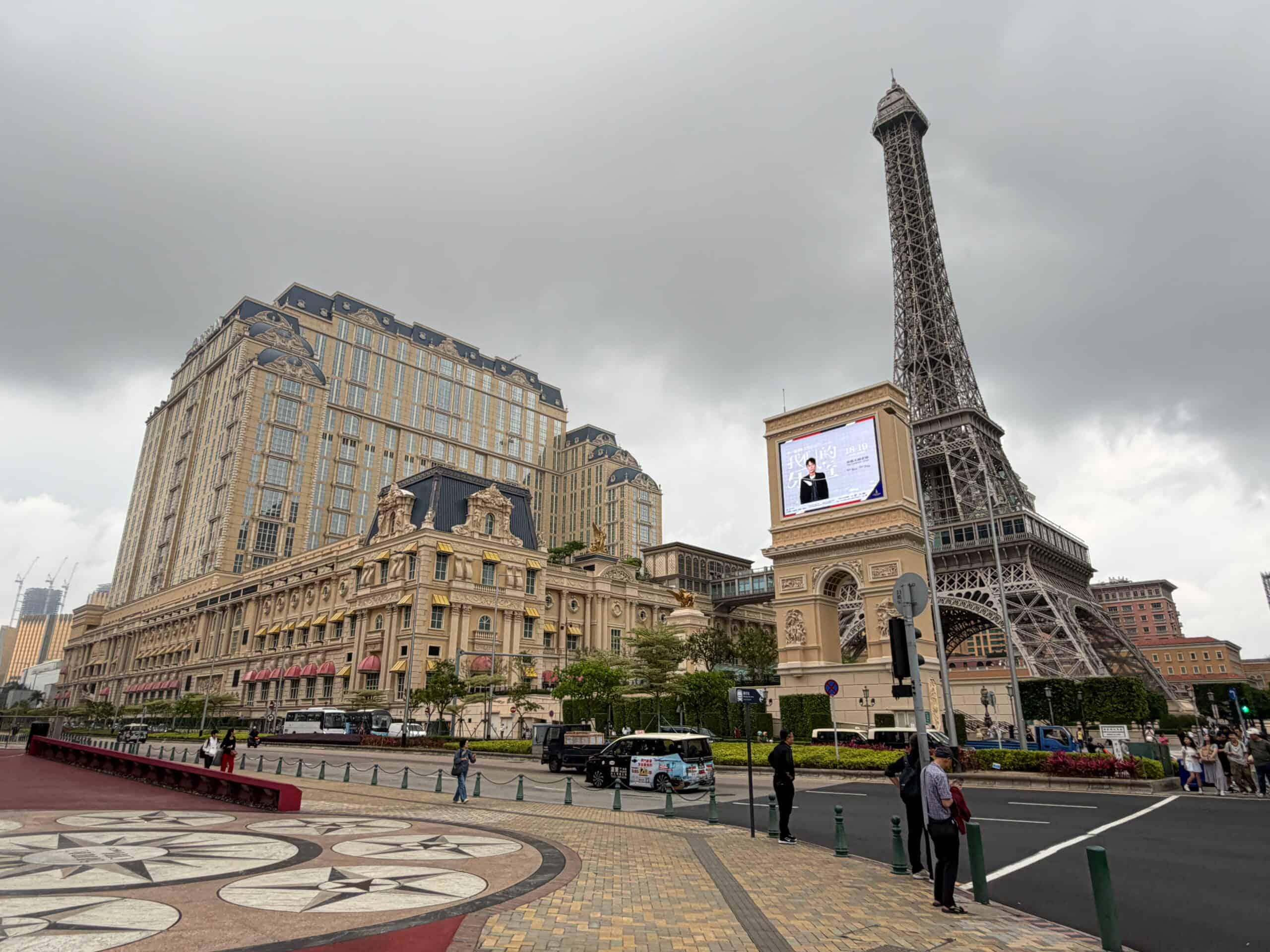 the parisian macau casino things to see and do eiffel tower replicas around the world best photo spots cotai strip which casinos to visit 1 day packed itinerary day trip from hong kong