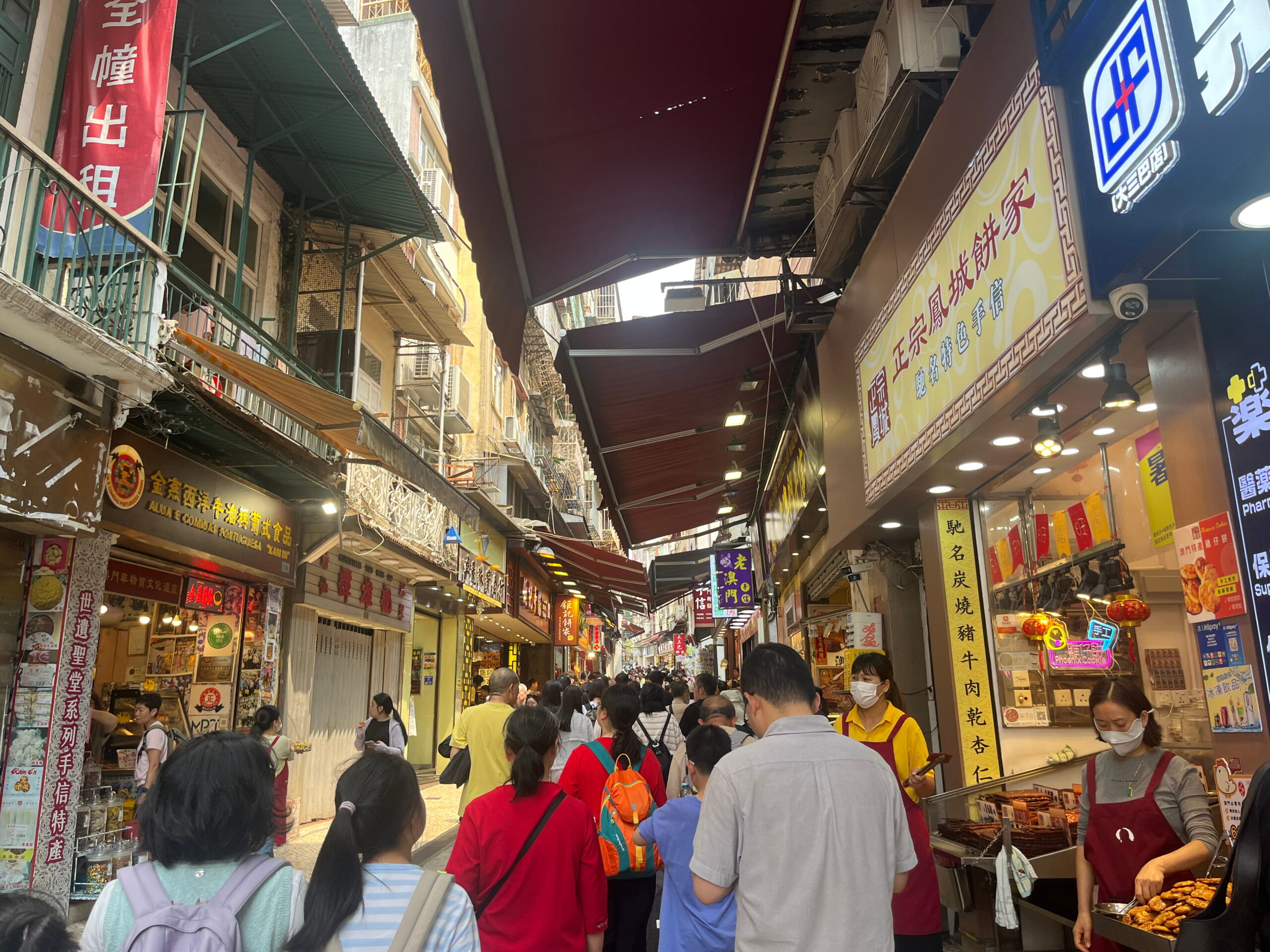 what to eat in macau day trip from hong kong things to see and do best photo spots viewpoints casinos worth visiting tips must see checklist printable itinerary